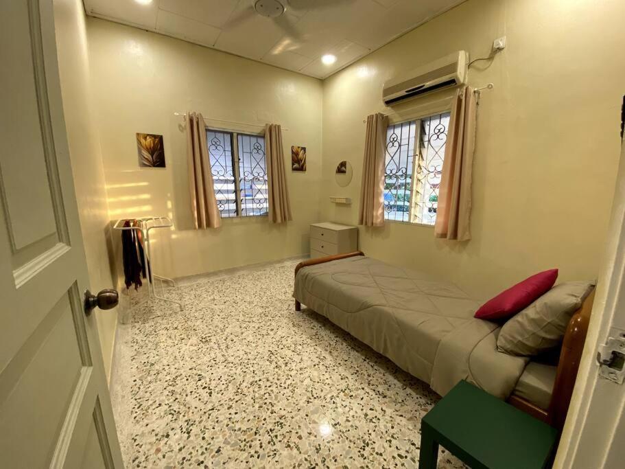 Dr Nims 4 Bedrooms