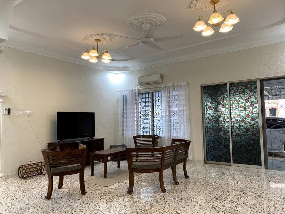 Dr Nims 4 Bedrooms Rumah percutian *
