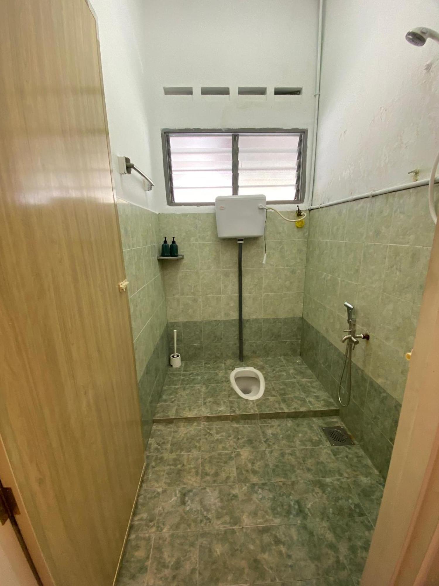 Rumah percutian Dr Nims 4 Bedrooms Johor Bahru